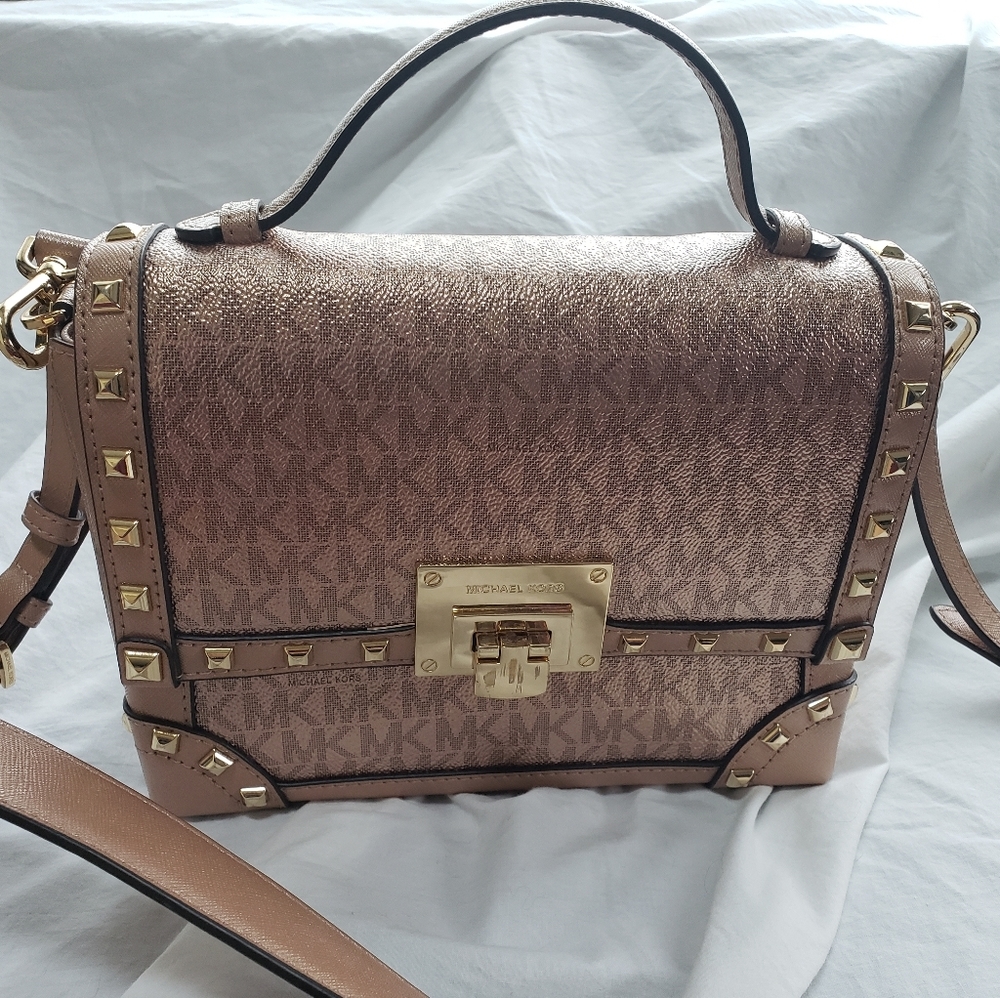 Michael Kors Tina Trunk